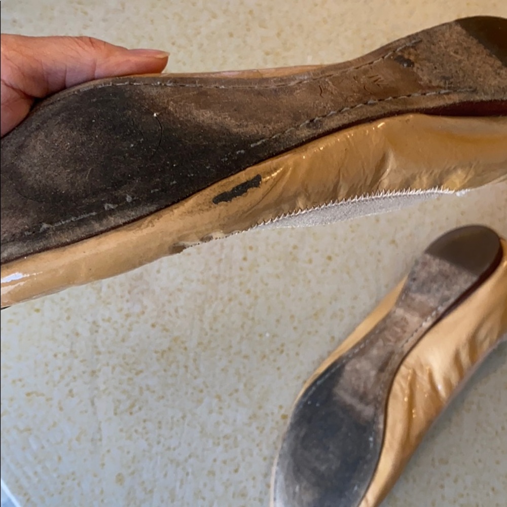 Shoe - Picture 4 of 5